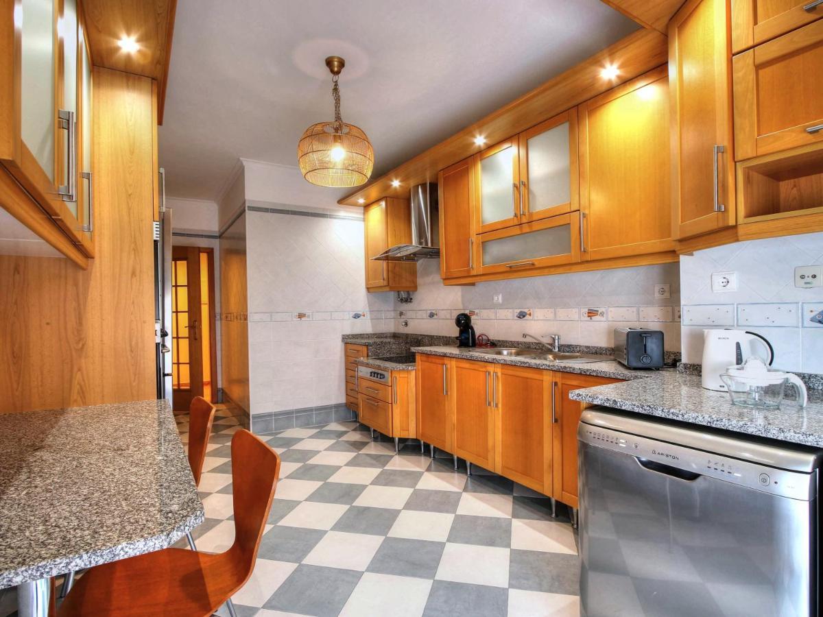 Апартаменты Balcony With View, Private Garage, An Elevator Сетубал Экстерьер фото